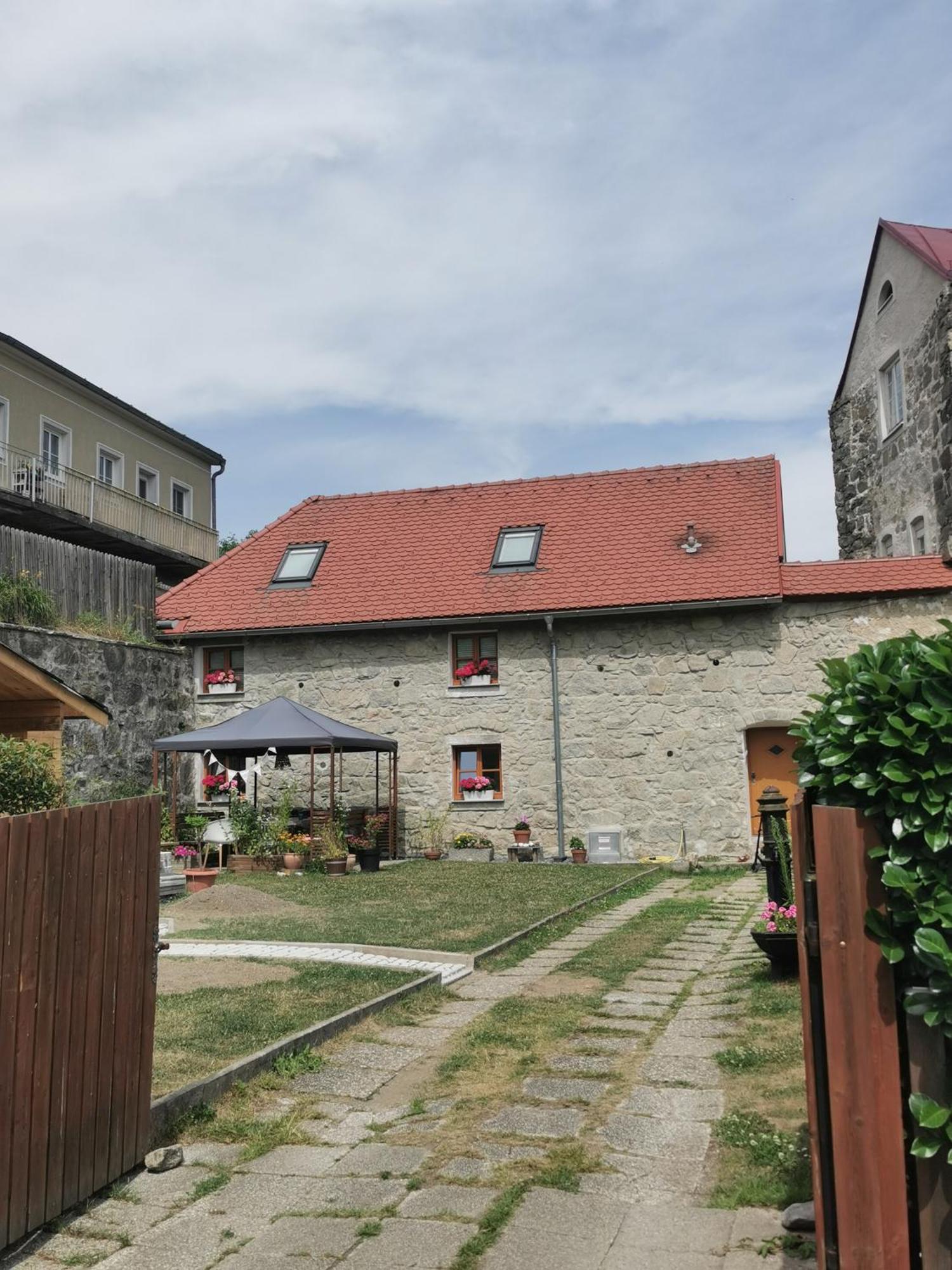 Zentrumsnahe Privatunterkunft ไฟรชตัดท์ ภายนอก รูปภาพ